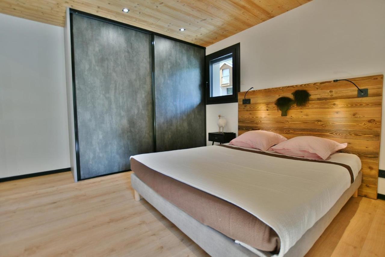 Bel Appartement Centre De Thones Lumineux Et Spacieux Neuf Exteriör bild