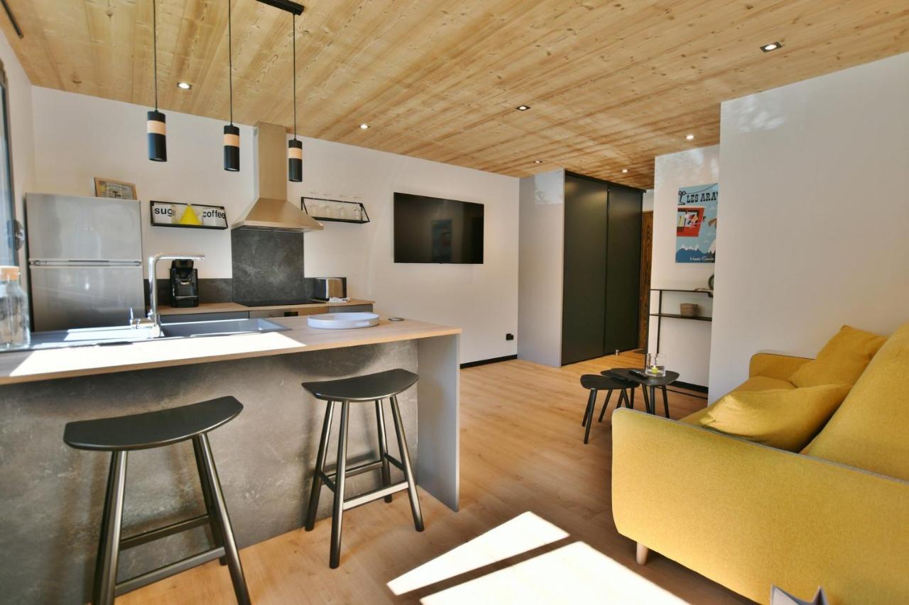Bel Appartement Centre De Thones Lumineux Et Spacieux Neuf Exteriör bild