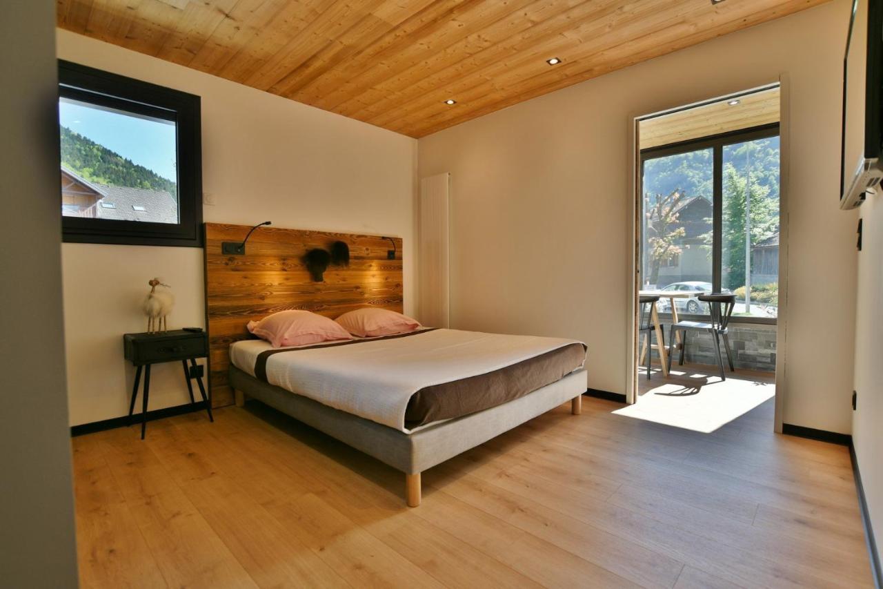 Bel Appartement Centre De Thones Lumineux Et Spacieux Neuf Exteriör bild